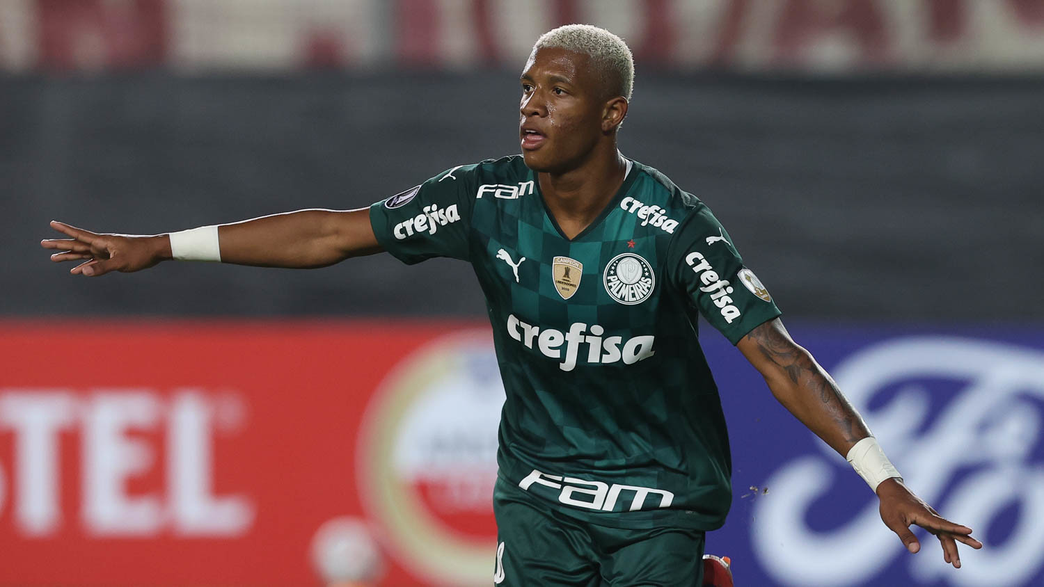 Ficamos sem palavras salário de Danilo do Palmeiras revelado por