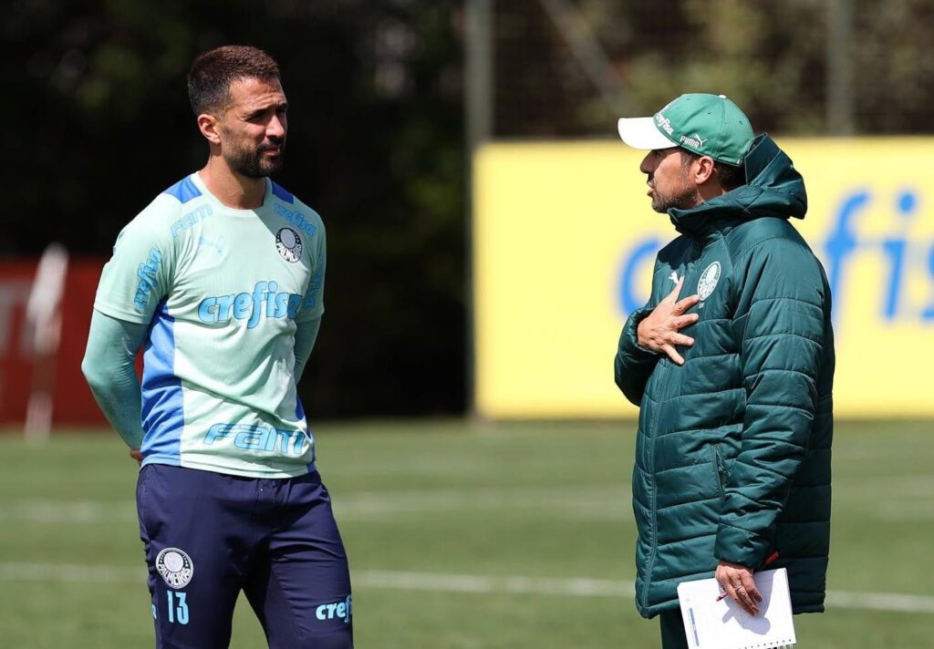 Luan vaza bastidores sobre a saída de Abel Ferreira do Palmeiras