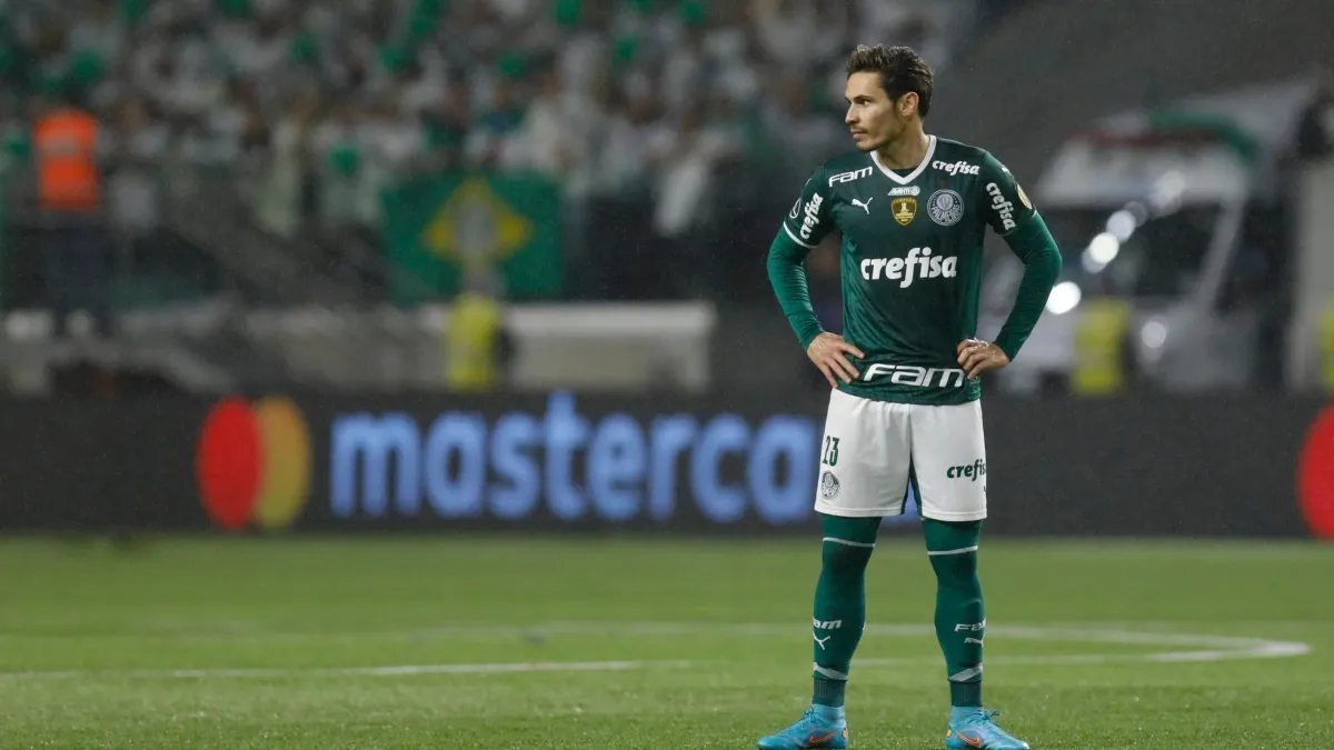 Neto encurrala Raphael Veiga e meia do Palmeiras revela sobre saída do