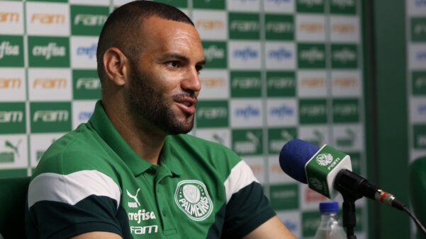 O jogador Weverton, da SE Palmeiras, concede entrevista coletiva virtual antes do treinamento, na Academia de Futebol. (Foto: Fabio Menotti)