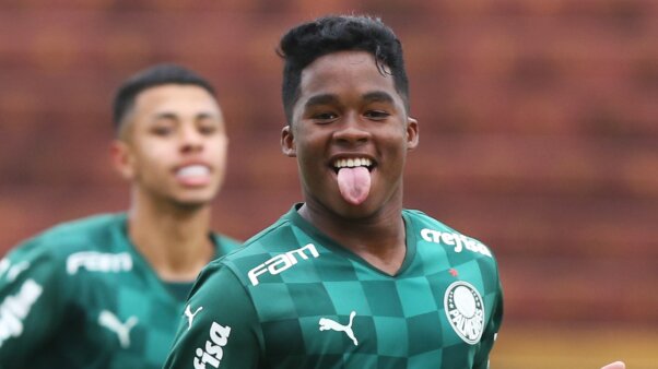 Endrick assinará contrato com o Palmeiras somente em 21 de julho, mas bases estão acertadas.