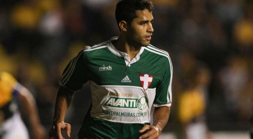 Palmeiras: centroavante que passou pelo clube pode fechar com adversário forte.