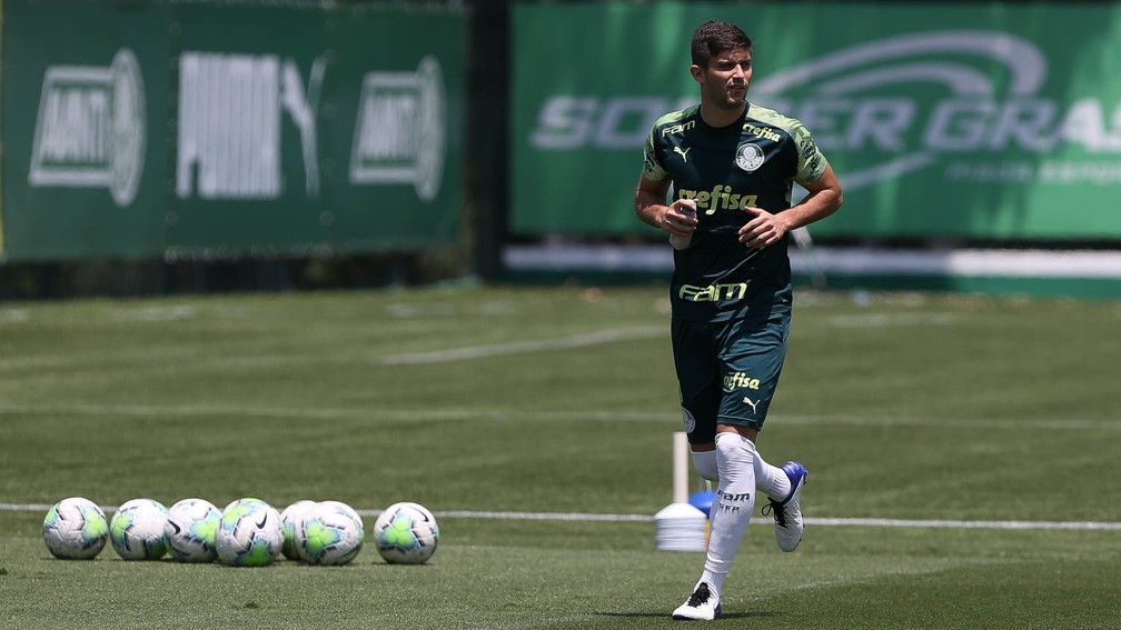 Verdão: zagueiro entra na mira de clube italiano e saída resolveria problema.