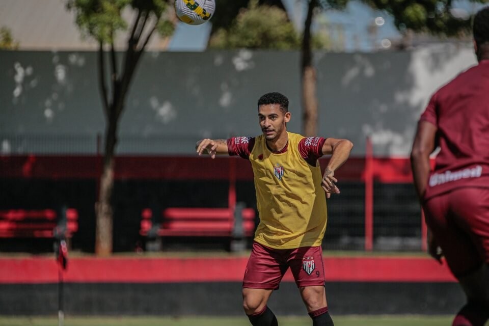 Lateral do Dragão diz que o time vai para cima do Verdão, em busca da vitória.