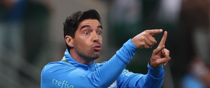 Abel Ferreira conta com retorno importante para duelo contra o Atlético-GO.