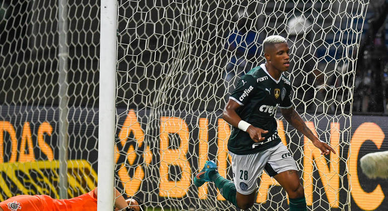 Milan é o mais novo interessa em Danilo, do Palmeiras.