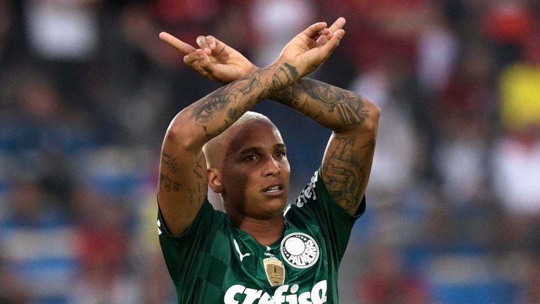 Deyverson participou de podcast e aproveitou para provocar Neto novamente.