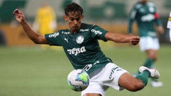 Verdão já tem nome para substituir Gustavo Scarpa em uma eventual saída do meia.