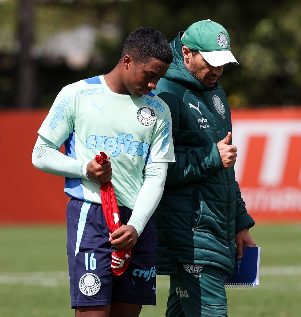 Abel Ferreira quer blindar a mente de Endrick antes de mandá-lo a campo