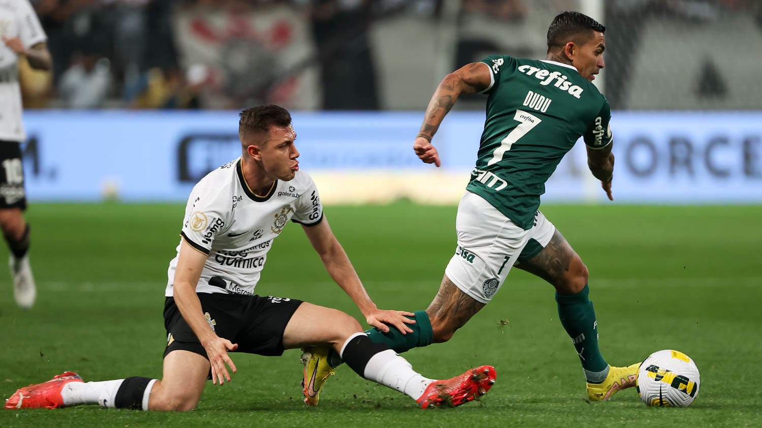 Verdão "arrebenta a boca do balão" e deixa Corinthians no cheirinho 1 Verdão “arrebenta a boca do balão” e deixa Corinthians no cheirinho