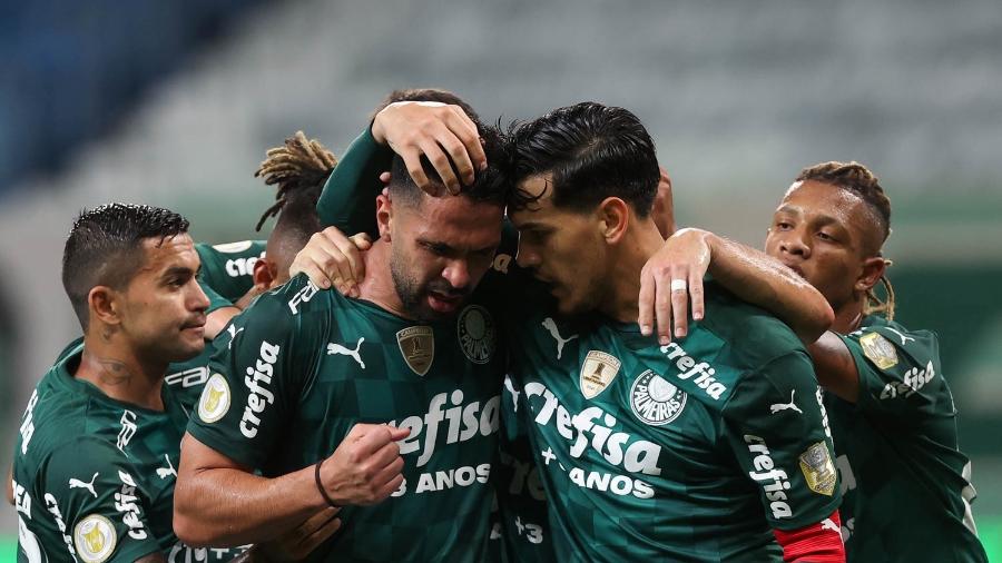 3 maiores salários dos defensores do Palmeiras Portal do Palmeirense
