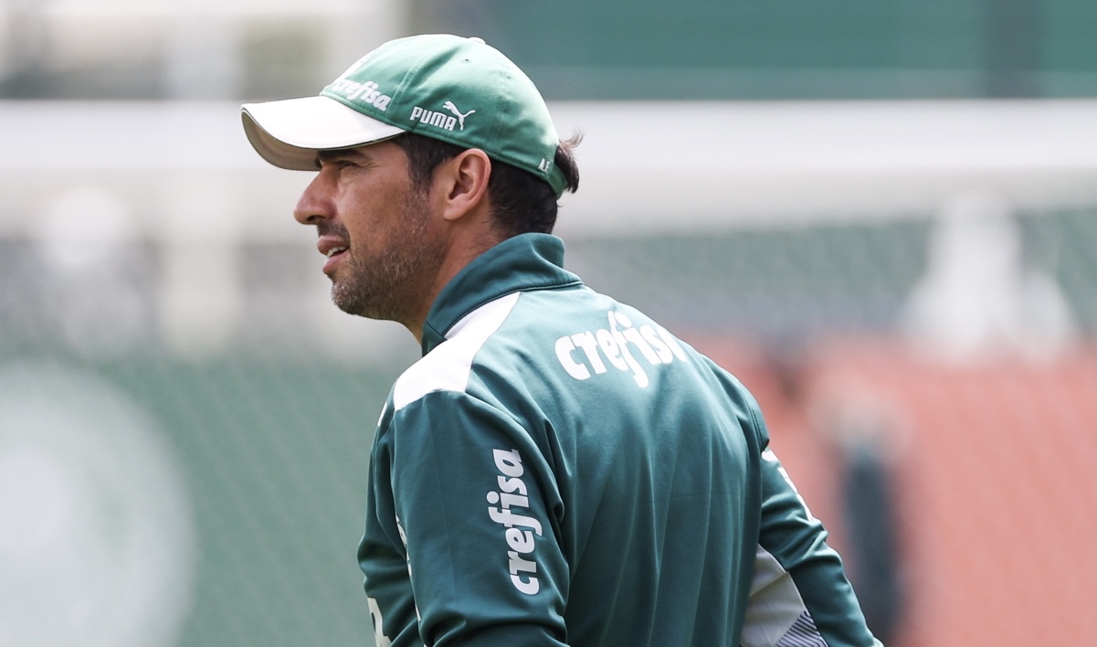 Titular contra o Galo, jogador do Palmeiras possui futuro incerto no clube