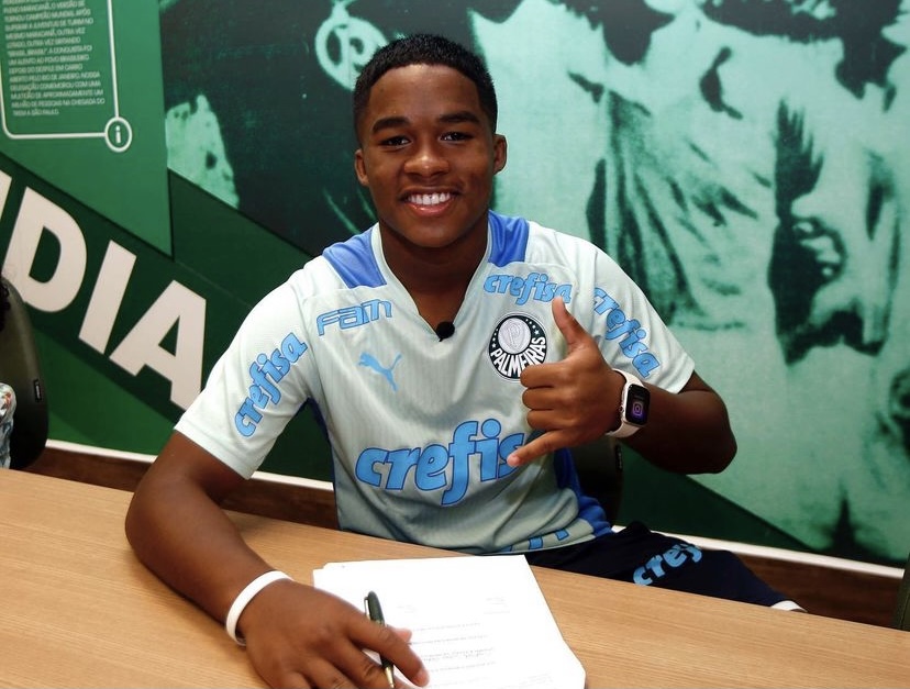 Endrick acaba com empresário que falou de sua situação no Palmeiras
