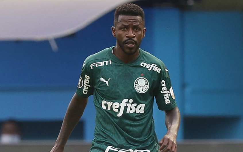 Jogador que fracassou com a camisa do Verdão anuncia despedida oficial