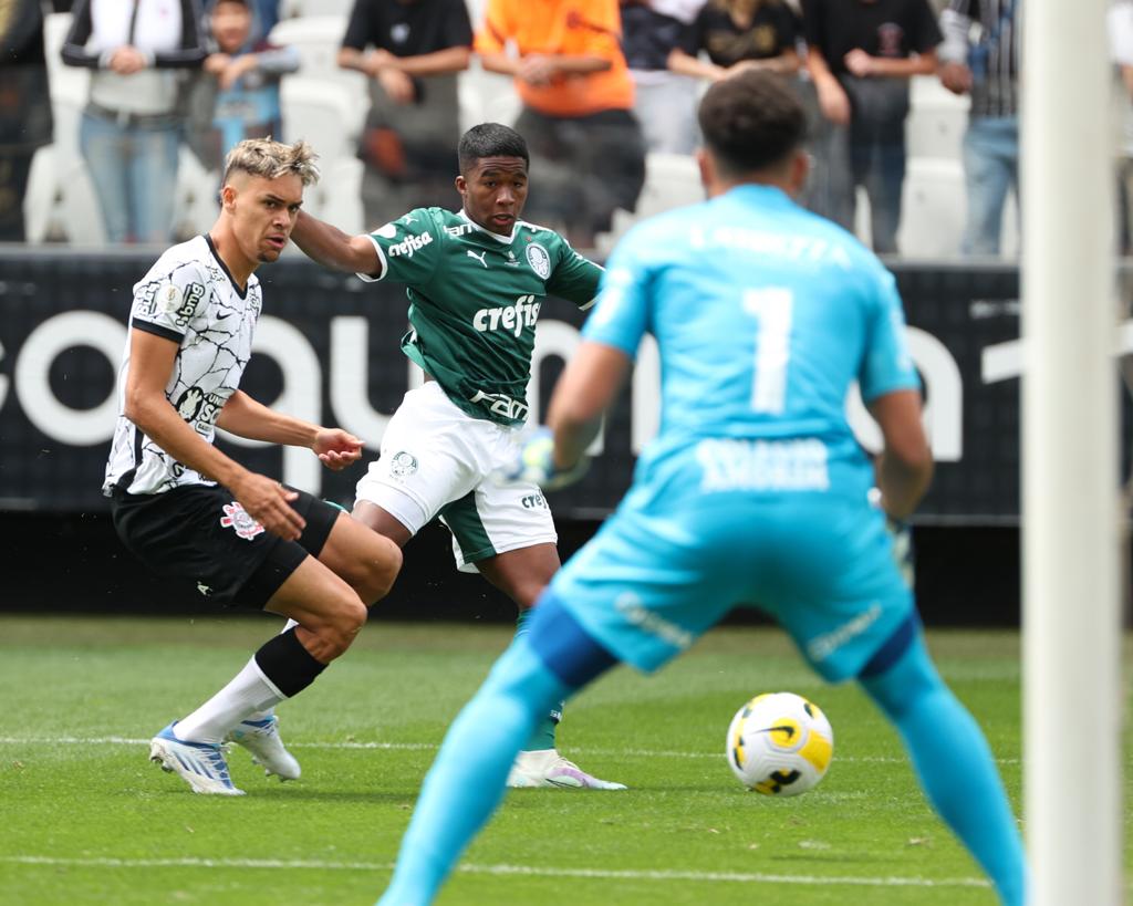 Vídeo: O ‘pau quebrou’ após o título do Palmeiras contra o Corinthians 1 Vídeo: O ‘pau quebrou’ após o título do Palmeiras contra o Corinthians