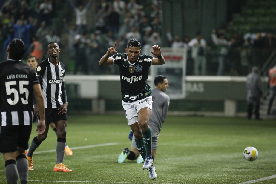 Palmeiras reencontra adversário que o colocou na liderança do Brasileiro