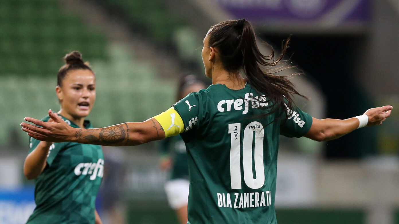 Palmeiras enfrenta o Bragantino pelo Paulistão Feminino.