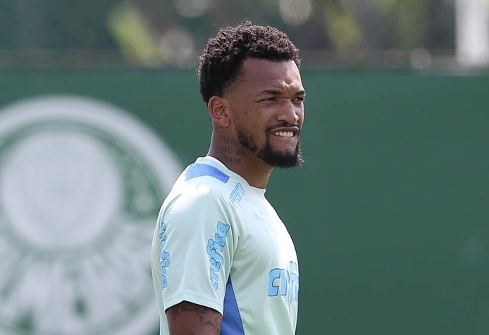 Jaílson celebra renovação com o Palmeiras: “Muito feliz”