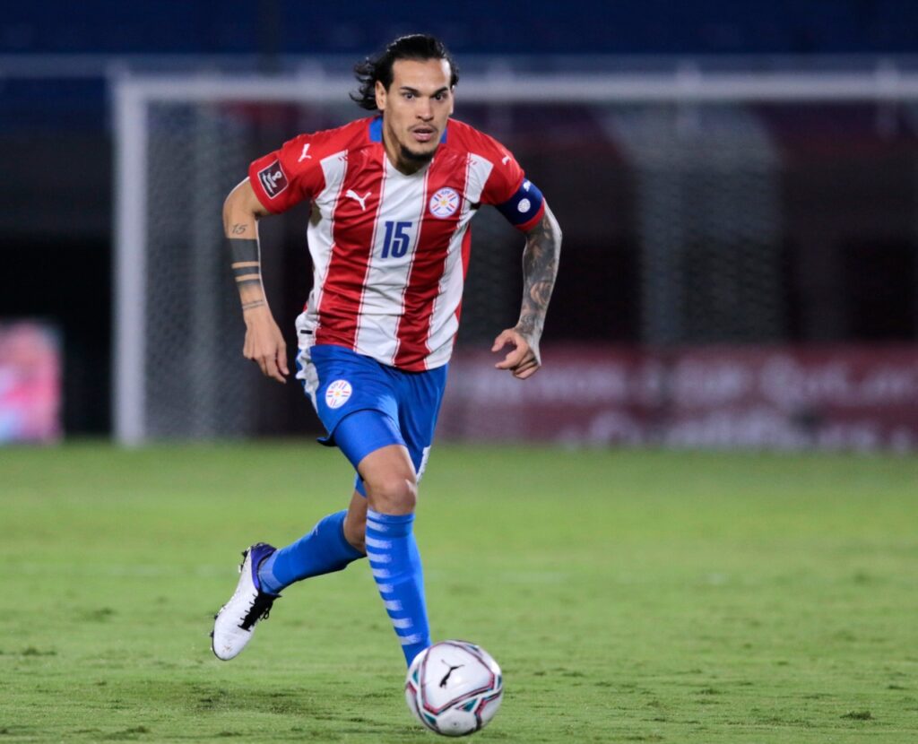 Com Gustavo Gómez em campo, Paraguai empata com Marrocos, em Sevilha (ESP) 1 Gustavo Gómez esteve em campo no empate do Paraguai.