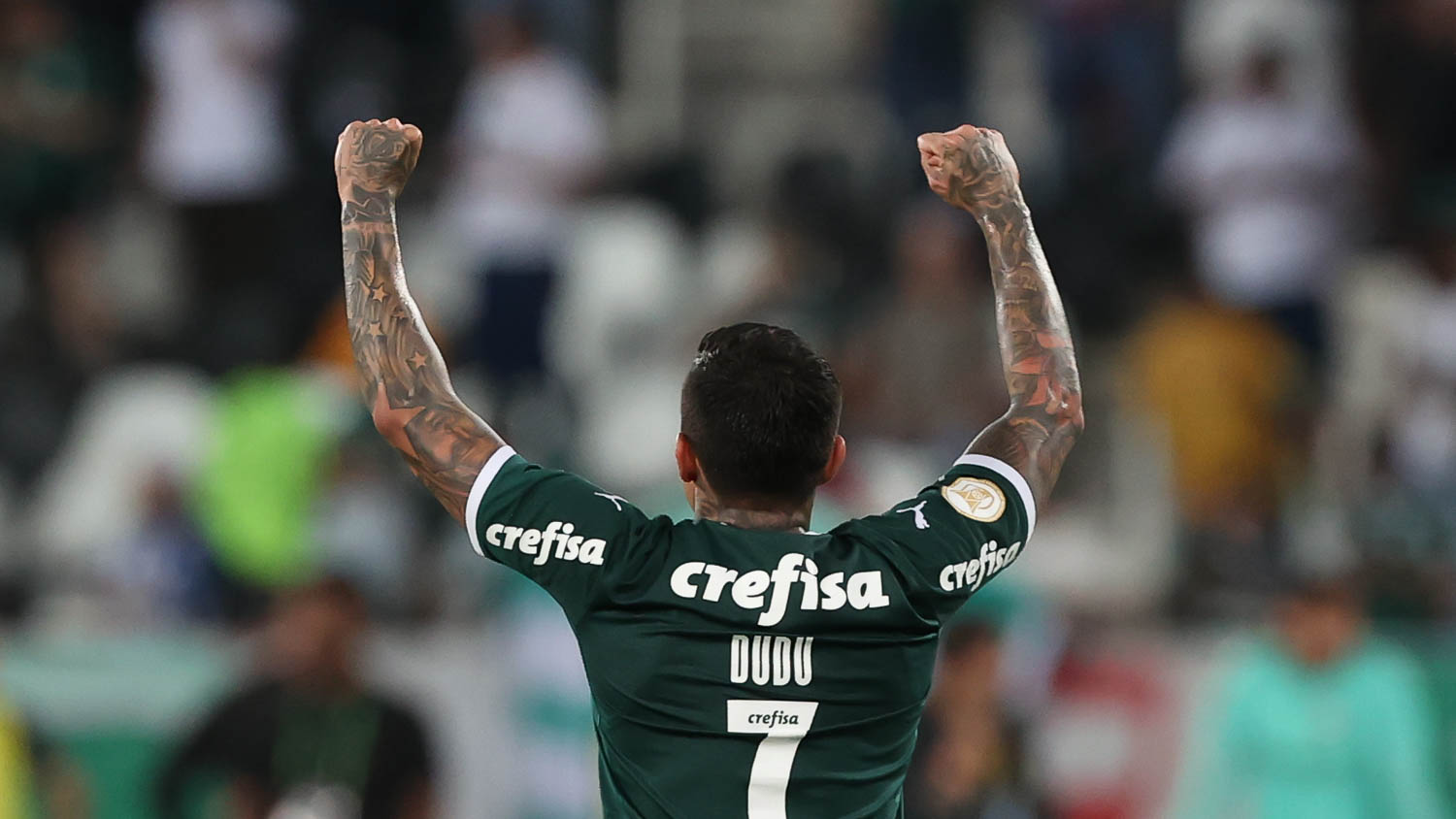 Dudu se igualou a Marcos em jogos pelo Palmeiras no século.