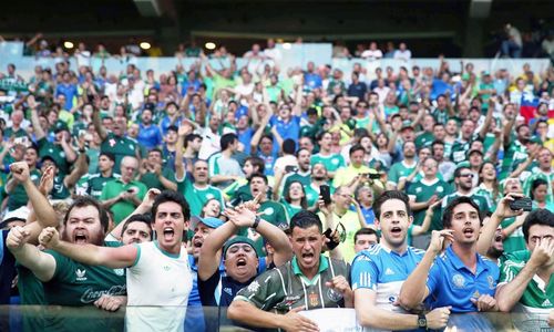 14 03 2015 08 03 05 allianz parque lota ate de manha e energia da torcida encanta veteranos