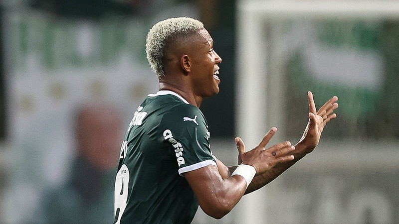 Tite surpreende e Danilo do Palmeiras pode ir para a Copa do Mundo