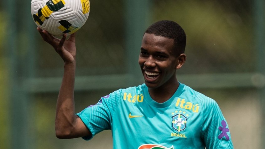 Palmeiras: Estevão foi convocado para a Seleção pela primeira vez.