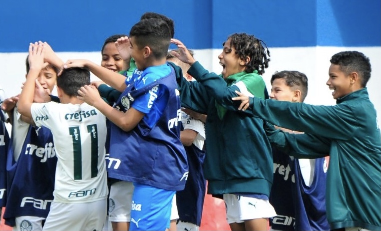 Palmeiras aplica duas goleadas absurdas na base