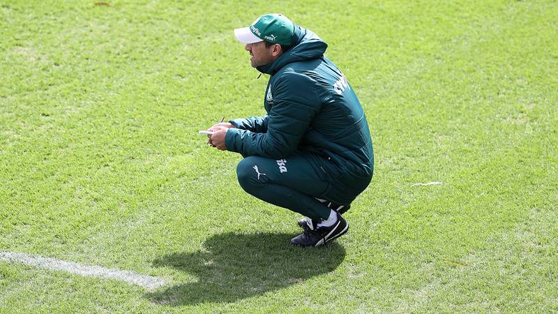 Sem Ze Rafael Abel Ferreira ganha duvida para o Choque Rei