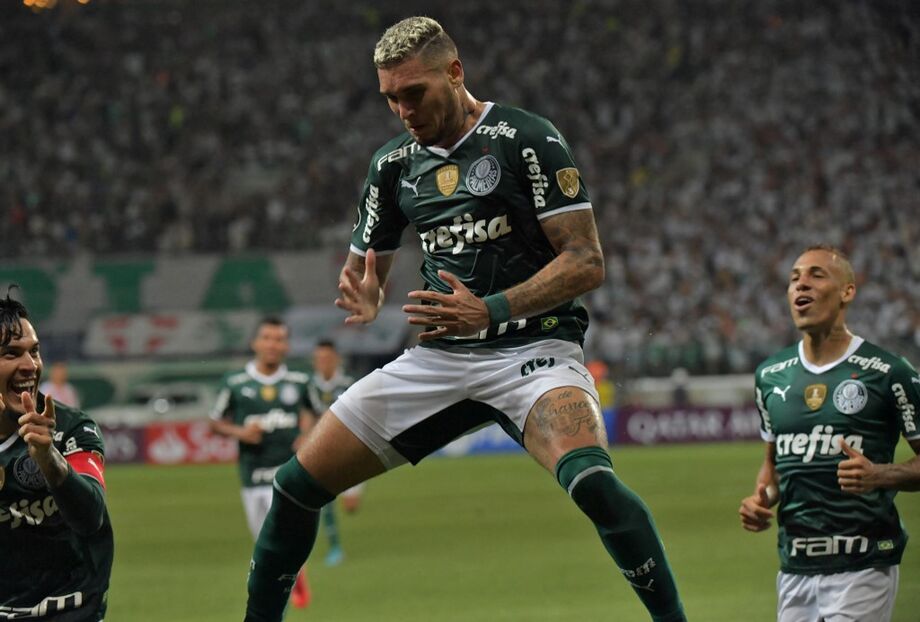 Palmeiras pode fazer "negócio da China" com Internacional 7 Palmeiras pode fazer “negócio da China” com Internacional