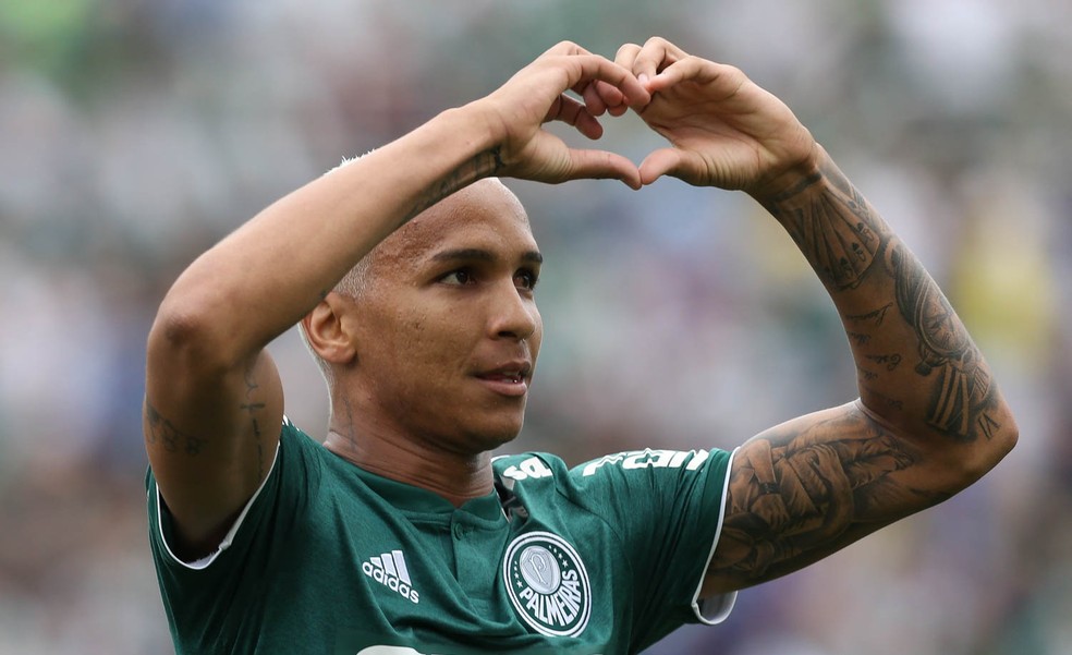Deyverson não comemorará gol contra o Palmeiras.