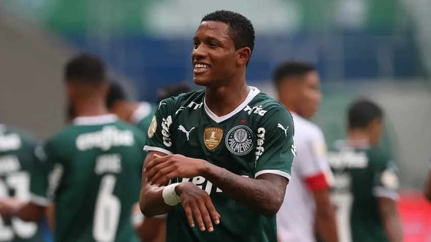 Palmeiras está perto de vender Danilo, revela jornalista