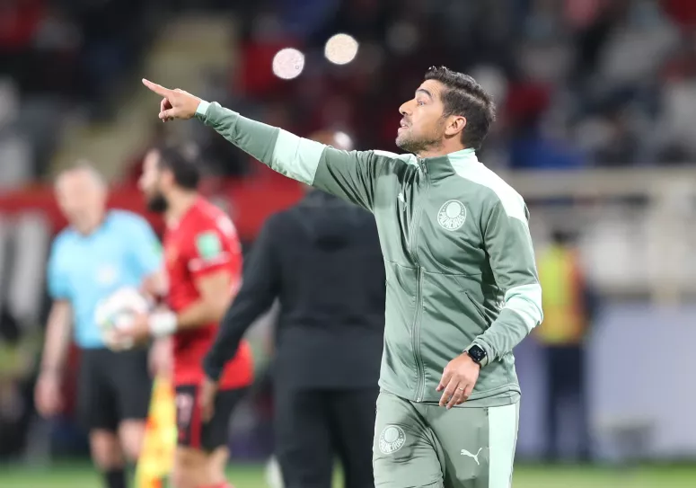Palmeiras entra em lista graças a Abel Ferreira.