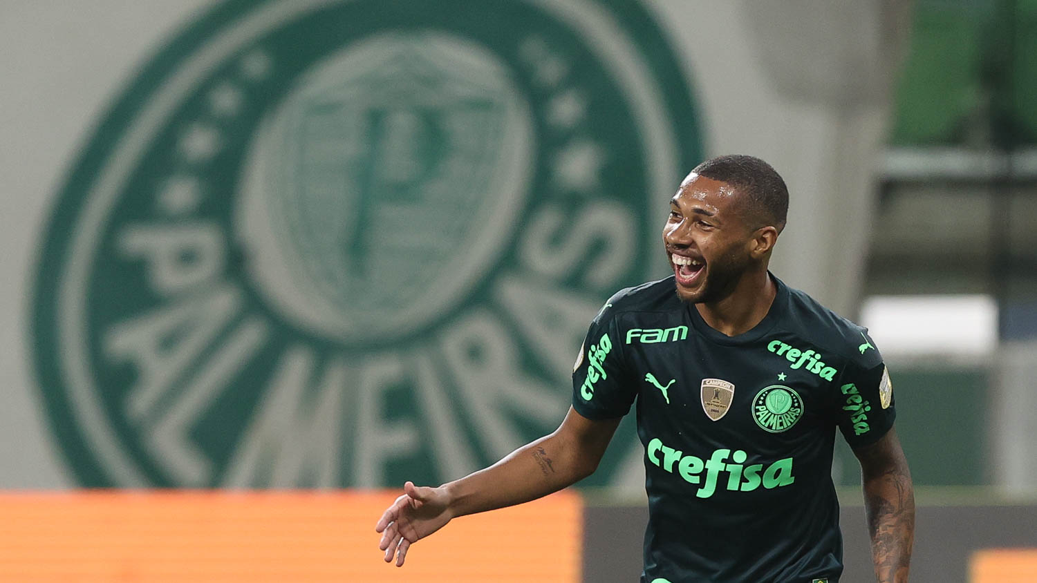 Wesley deixou oficialmente o Palmeiras.