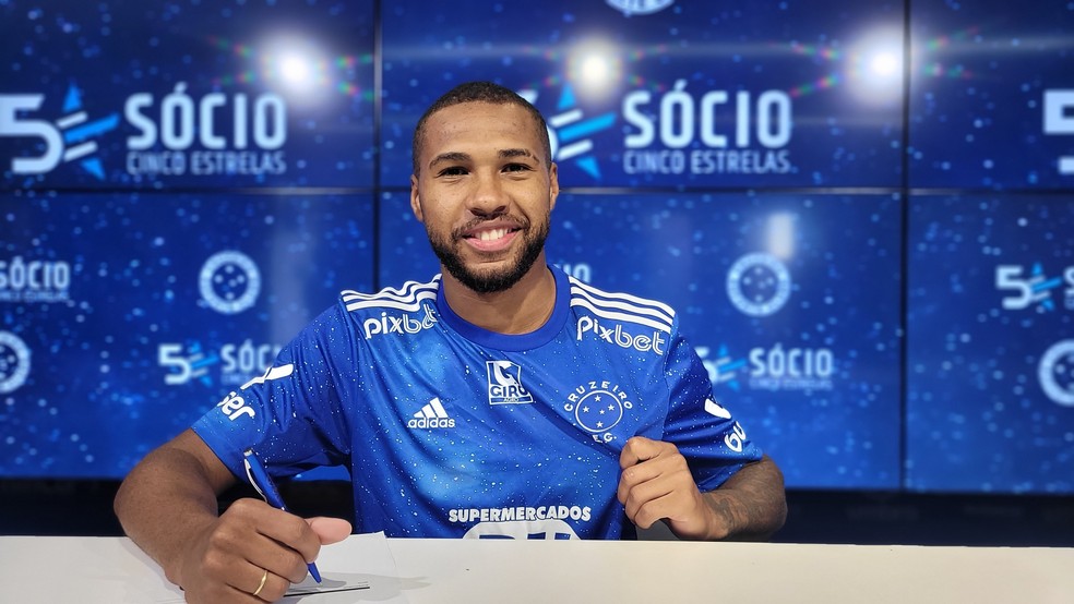 Vaza salário do ex-Palmeiras, Wesley, no Cruzeiro 2 Vaza salário do ex-Palmeiras, Wesley, no Cruzeiro