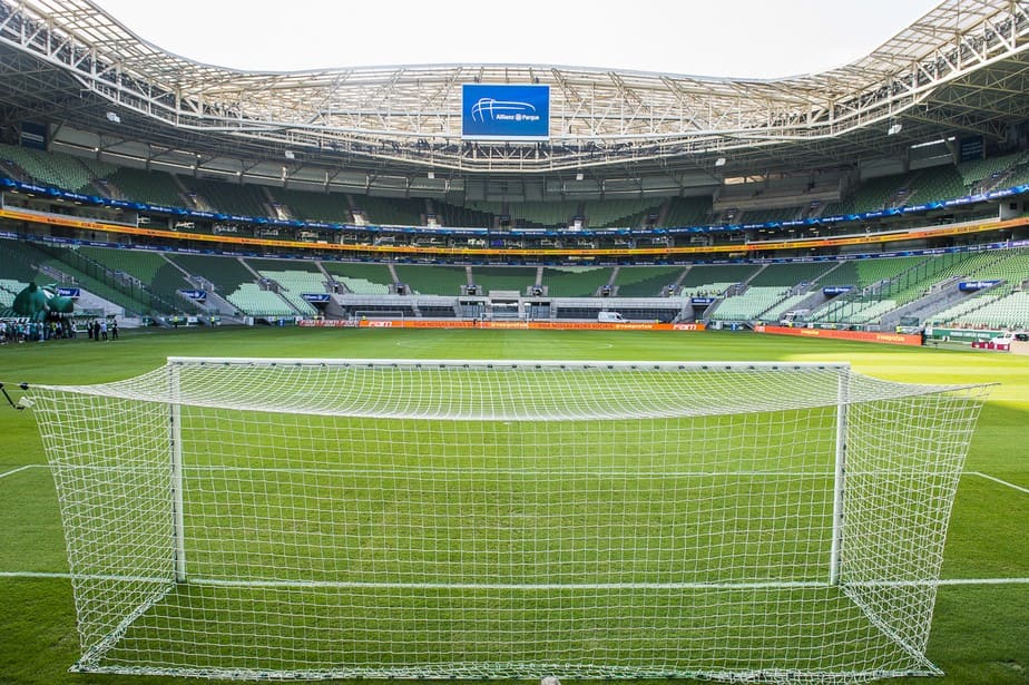 Xodó criado no Verdão está com um pé fora do Palmeiras