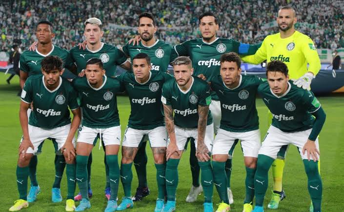 Multicampeão pelo Palmeiras comemora feito histórico