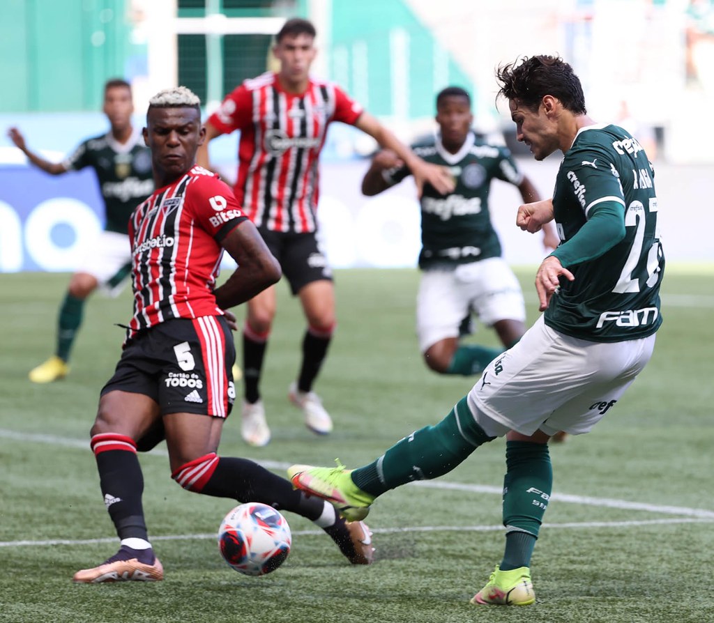 Palmeiras e São Paulo se enfrentaram pelo Paulistão.