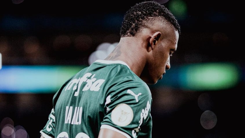 Palmeiras promete dar substituto de Danilo a Abel Ferreira