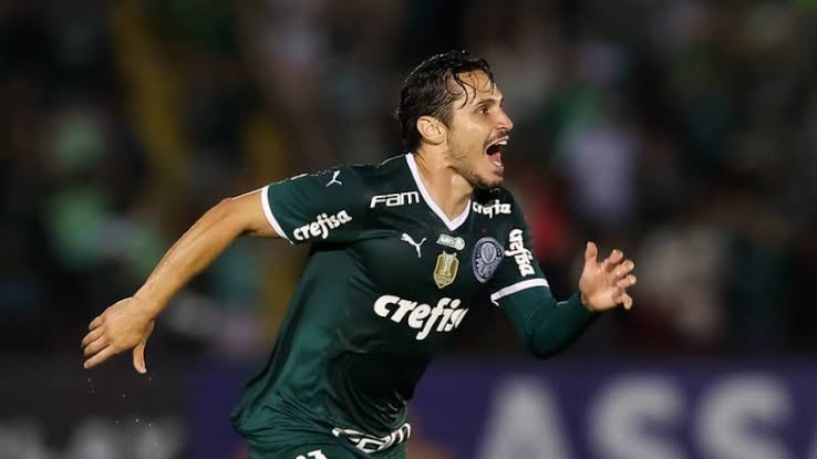 Veiga analisa momento do Palmeiras e faz declaração envolvendo o Flamengo