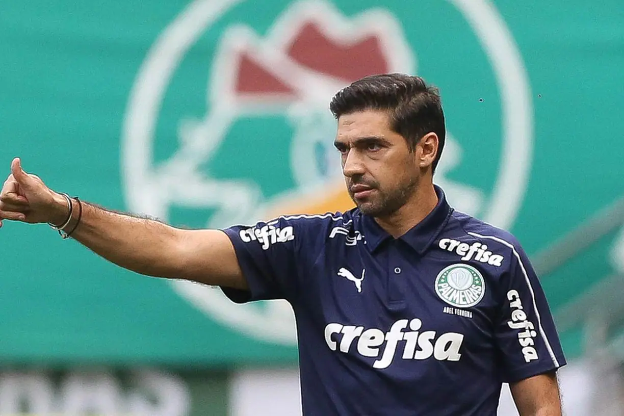 Abel Ferreira comenta sobre os possíveis substitutos de Danilo