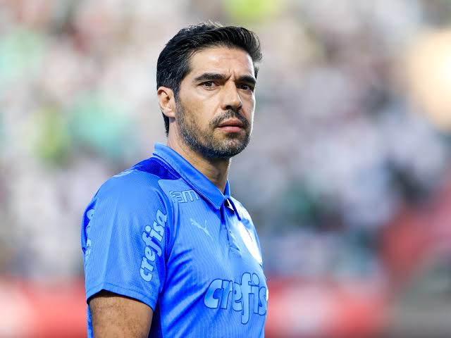 Abel Ferreira se arrepia ao falar de jogador do Palmeiras