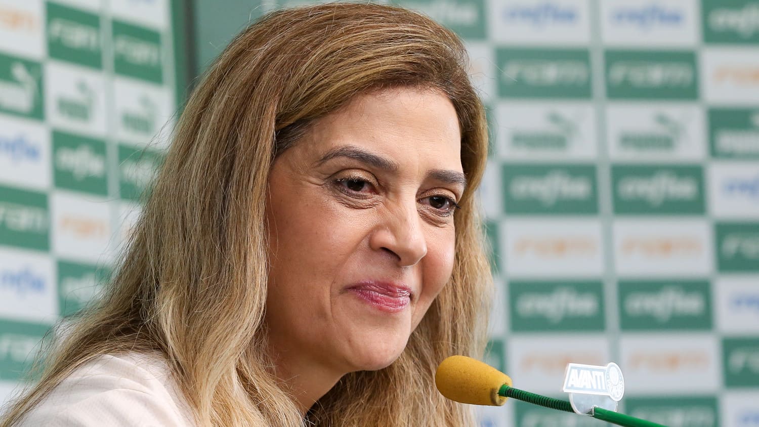 Leila Pereira, presidente do Palmeiras.