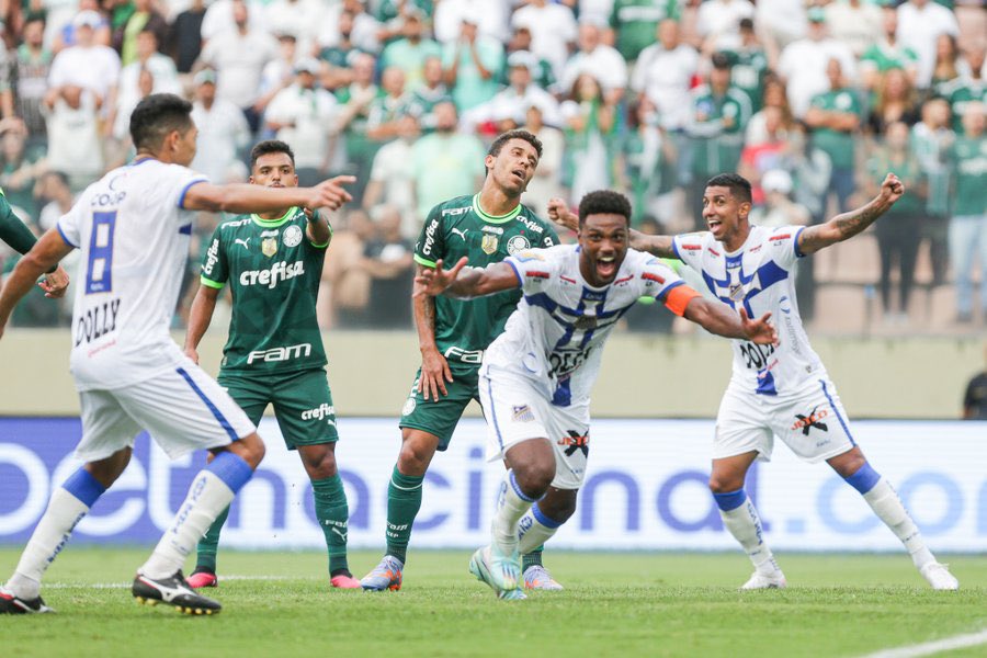 Vexame: Palmeiras sofre gol no fim e perde final para o Água Santa