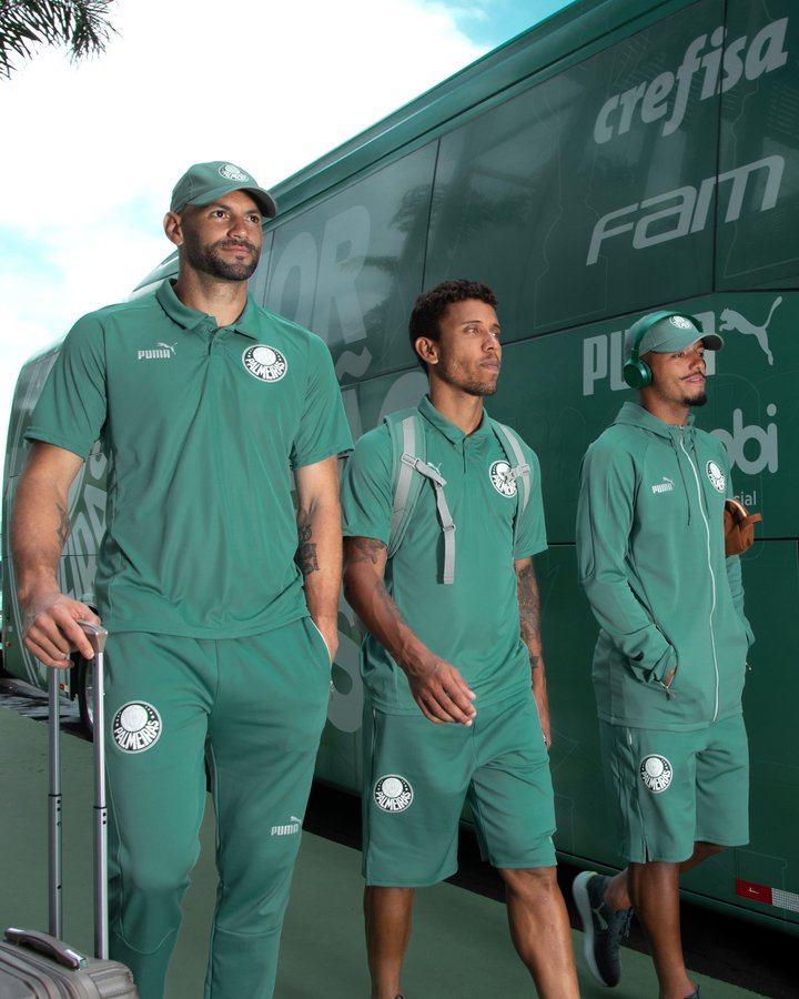Palmeiras lança novo uniforme com parceria da Puma