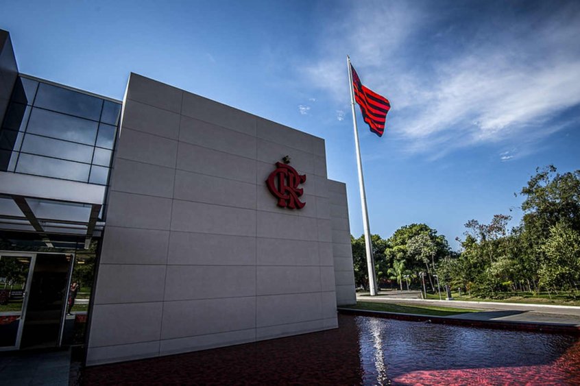 Aconteceu agora: Flamengo fica moscando e perde reforço de Seleção