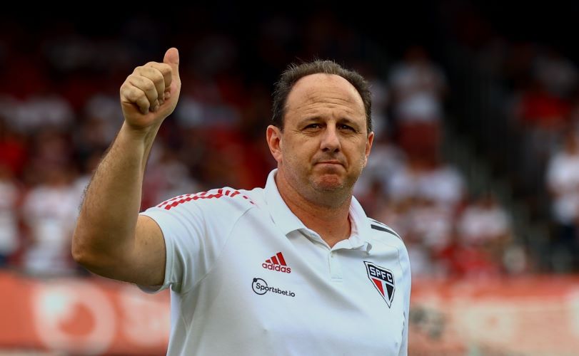 Ex-rival Marcos tem NOBRE ATITUDE após queda de Ceni 1 Rogério Ceni pode dar reforço ao Palmeiras de graça.