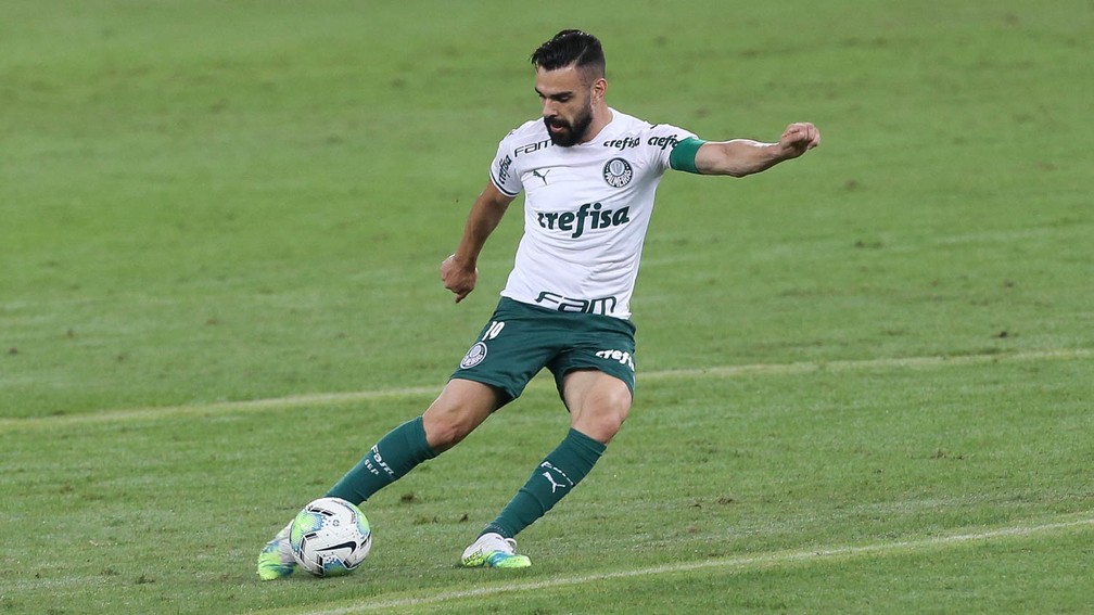 Bruno Henrique DIZ SIM e encaminha a volta ao Brasil