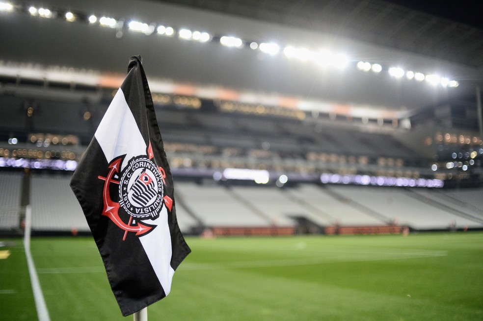 Corinthians não aguenta e deve mais de MEIO BILHÃO para o Governo