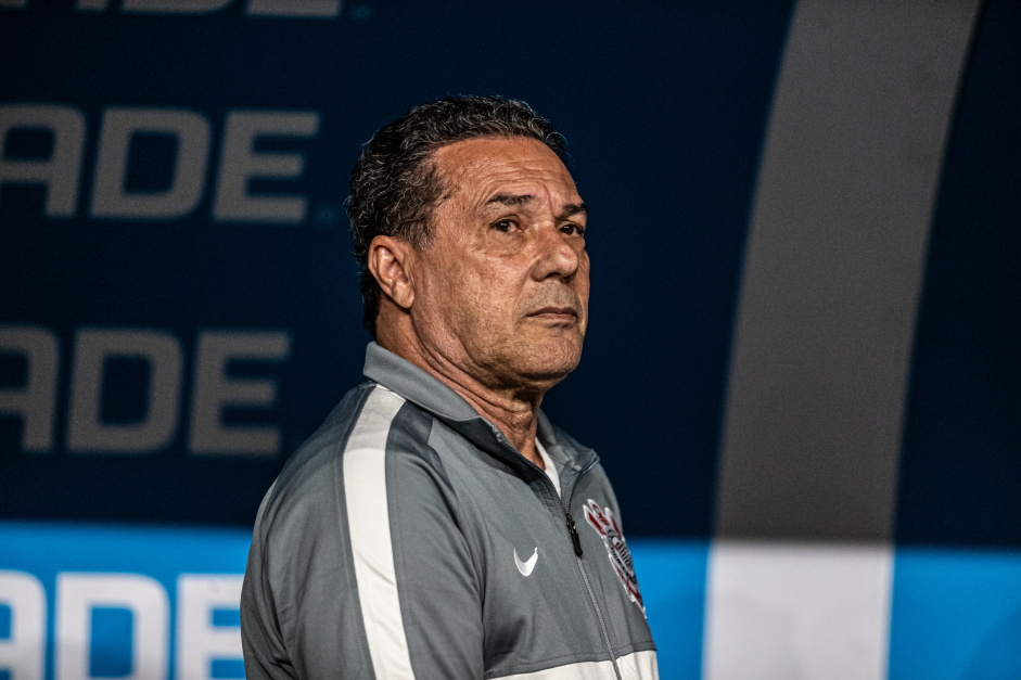 Ex-Palmeiras trai o Corinthians e decide largar o time no meio do campeonato 6 Ex-Palmeiras trai o Corinthians e decide largar o time no meio do campeonato